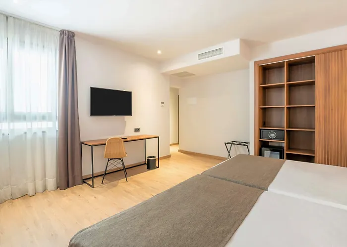 Dwo Nopal Hotel 3*